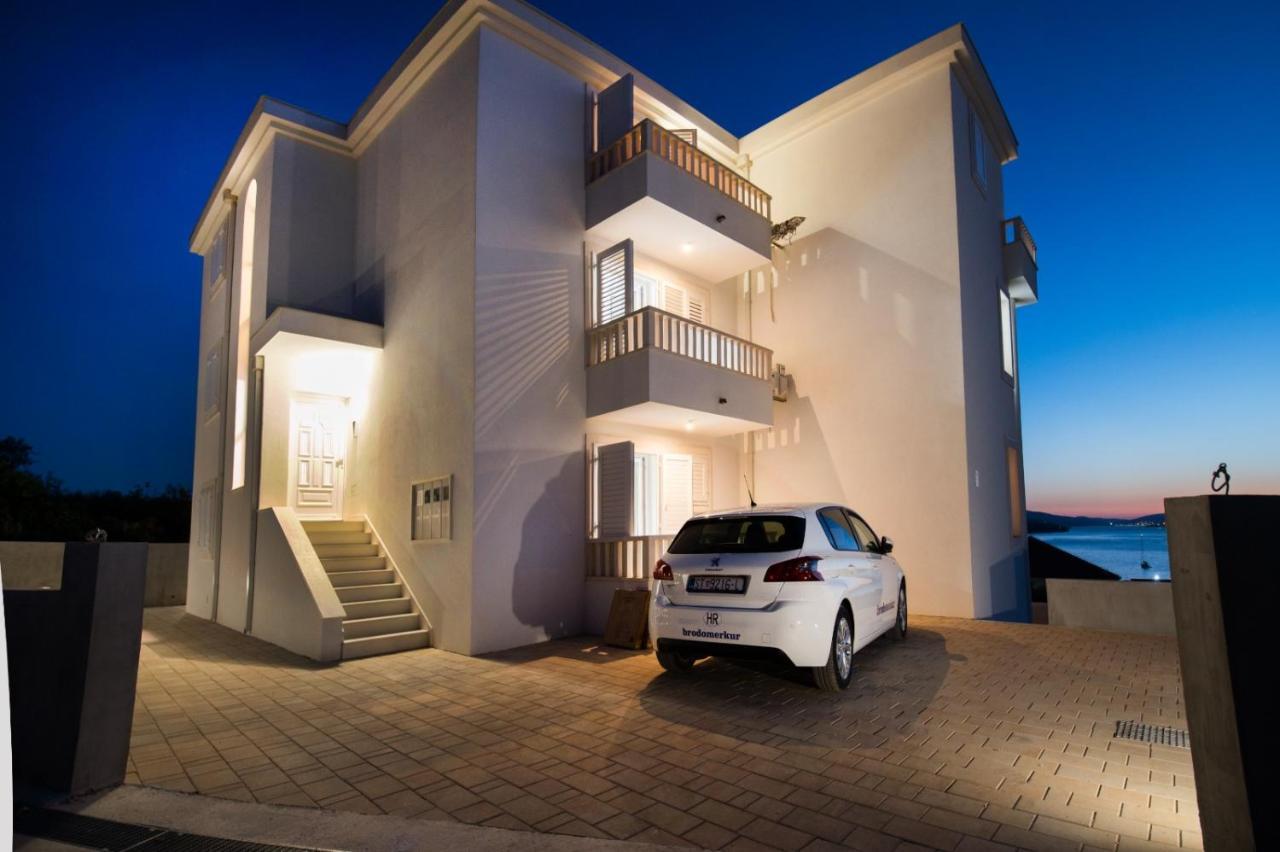 Brand New Aparment With Sea View & Swimming Pool At Ciovo - Villa Fiorentini Trogir Exteriér fotografie