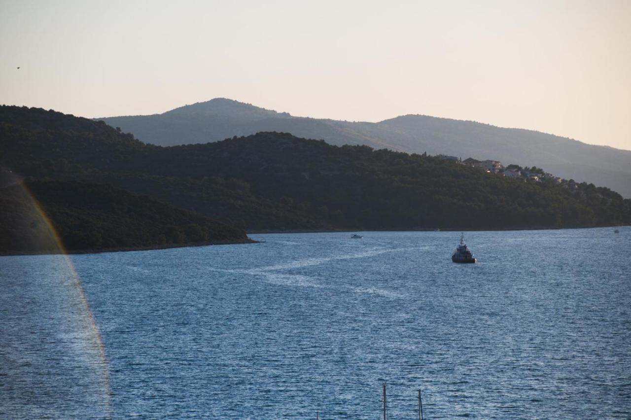 Brand New Aparment With Sea View & Swimming Pool At Ciovo - Villa Fiorentini Trogir Exteriér fotografie